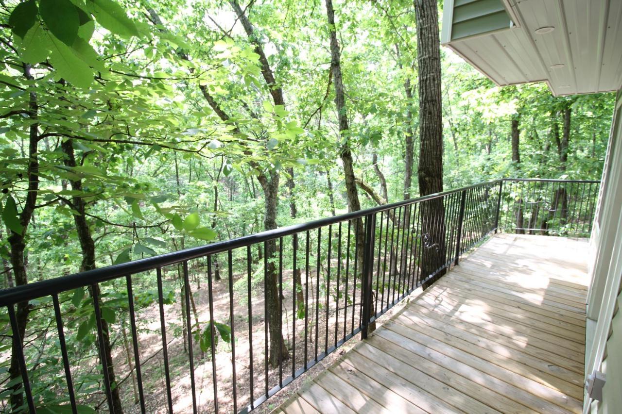 Secluded Treehouse In The Woods - Tree Hugger Hideaway Βίλα Μπράνσον Εξωτερικό φωτογραφία