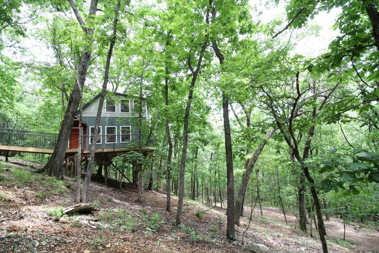 Secluded Treehouse In The Woods - Tree Hugger Hideaway Βίλα Μπράνσον Εξωτερικό φωτογραφία