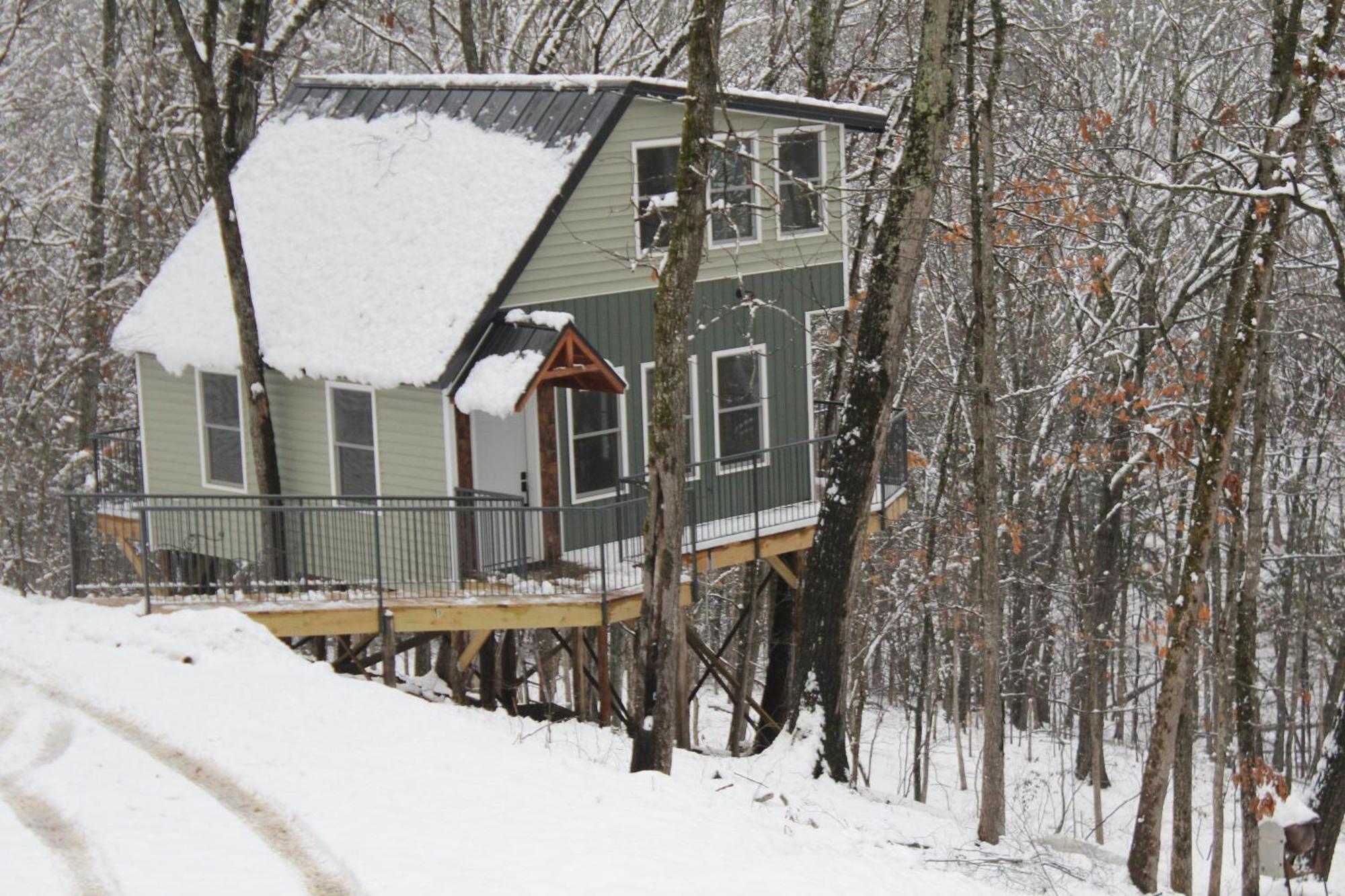 Secluded Treehouse In The Woods - Tree Hugger Hideaway Βίλα Μπράνσον Εξωτερικό φωτογραφία